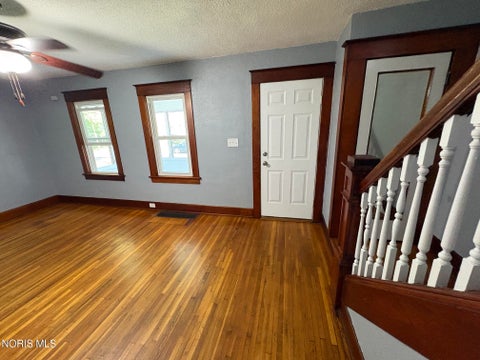 Tiny photo for 2460 Caledonia Street, Toledo, OH 43605 (MLS # 10011430)