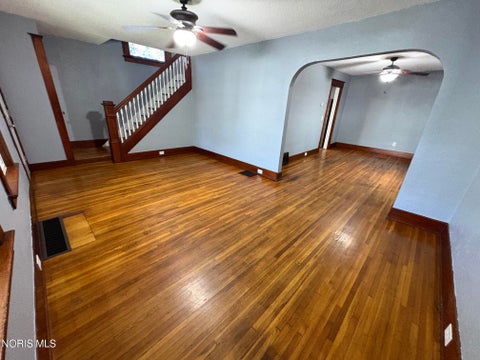 Tiny photo for 2460 Caledonia Street, Toledo, OH 43605 (MLS # 10011430)