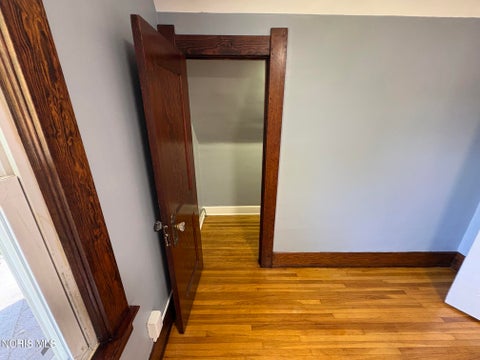 Tiny photo for 2460 Caledonia Street, Toledo, OH 43605 (MLS # 10011430)