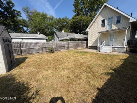 Tiny photo for 2460 Caledonia Street, Toledo, OH 43605 (MLS # 10011430)