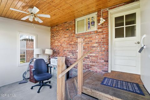 Tiny photo for 333 W 7th St, Perrysburg, OH 43551 (MLS # 10005219)