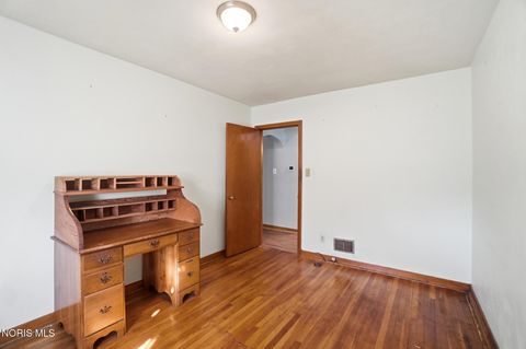 Tiny photo for 333 W 7th St, Perrysburg, OH 43551 (MLS # 10005219)