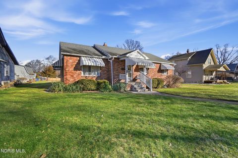 Tiny photo for 333 W 7th St, Perrysburg, OH 43551 (MLS # 10005219)