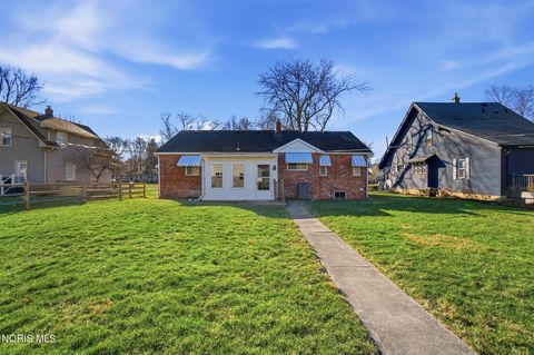 Tiny photo for 333 W 7th St, Perrysburg, OH 43551 (MLS # 10005219)