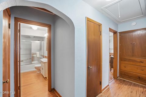 Tiny photo for 333 W 7th St, Perrysburg, OH 43551 (MLS # 10005219)