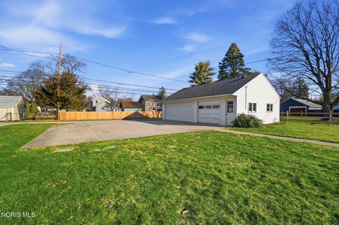 Tiny photo for 333 W 7th St, Perrysburg, OH 43551 (MLS # 10005219)