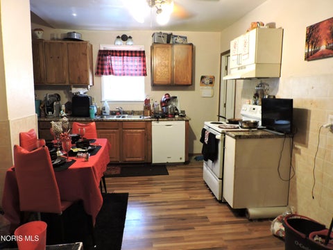 Tiny photo for 2001 Bakewell Street, Toledo, OH 43605 (MLS # 10012699)
