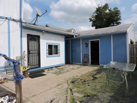 Tiny photo for 2001 Bakewell Street, Toledo, OH 43605 (MLS # 10012699)