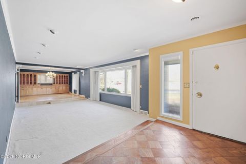 Tiny photo for 2833 Manchester Boulevard, Toledo, OH 43606 (MLS # 10002996)