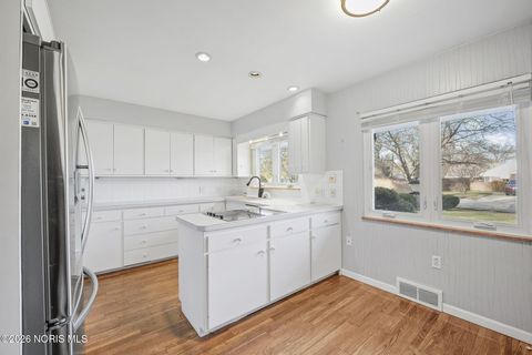 Tiny photo for 2833 Manchester Boulevard, Toledo, OH 43606 (MLS # 10002996)