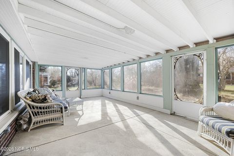 Tiny photo for 2833 Manchester Boulevard, Toledo, OH 43606 (MLS # 10002996)