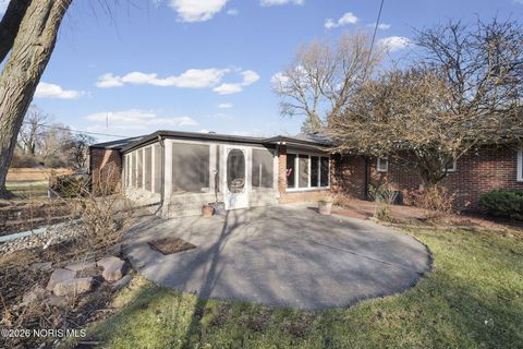 Tiny photo for 2833 Manchester Boulevard, Toledo, OH 43606 (MLS # 10002996)