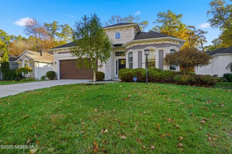 Photo of 1802 Deer Trail Drive, Toledo, OH 43615 (MLS # 10000843) Photo of 1802 Deer Trail Drive, Toledo, OH 43615 (MLS # 10000843)