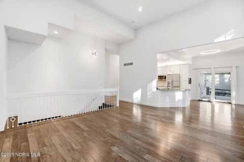 Tiny photo for 1802 Deer Trail Drive, Toledo, OH 43615 (MLS # 10000843)