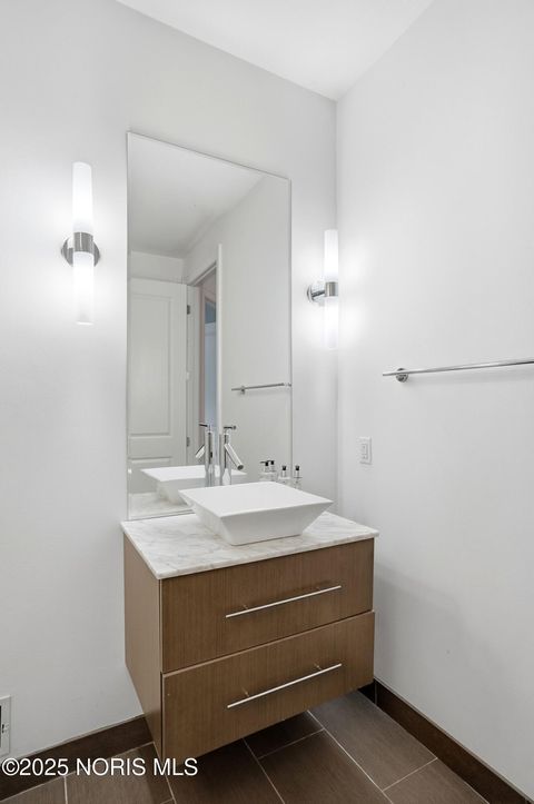 Tiny photo for 1802 Deer Trail Drive, Toledo, OH 43615 (MLS # 10000843)