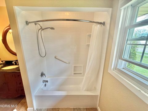 Tiny photo for 701 W Brentwood Drive, Gibsonburg, OH 43431 (MLS # 10005770)