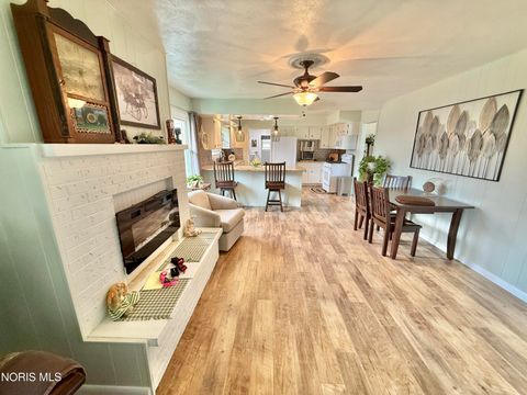 Tiny photo for 701 W Brentwood Drive, Gibsonburg, OH 43431 (MLS # 10005770)