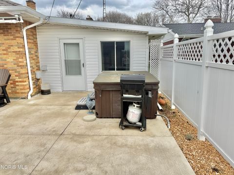 Tiny photo for 701 W Brentwood Drive, Gibsonburg, OH 43431 (MLS # 10005770)