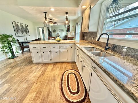 Tiny photo for 701 W Brentwood Drive, Gibsonburg, OH 43431 (MLS # 10005770)