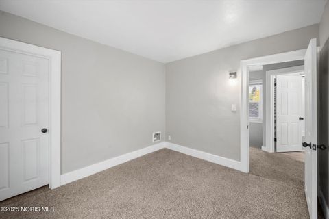Tiny photo for 1207 E Broadway Street, Toledo, OH 43605 (MLS # 10000303)