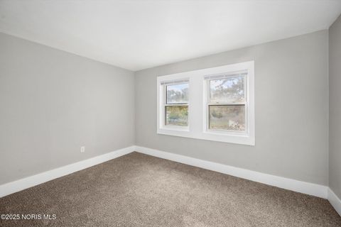 Tiny photo for 1207 E Broadway Street, Toledo, OH 43605 (MLS # 10000303)