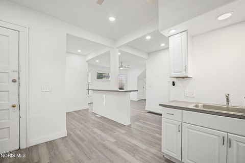 Tiny photo for 629 Virginia Street, Toledo, OH 43620 (MLS # 10004525)