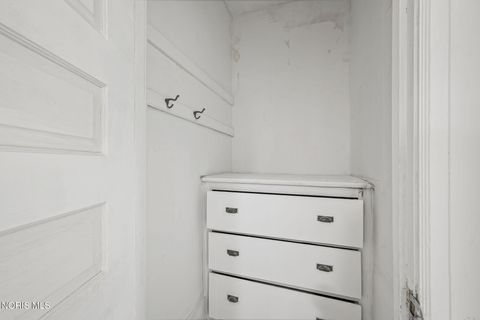 Tiny photo for 629 Virginia Street, Toledo, OH 43620 (MLS # 10004525)