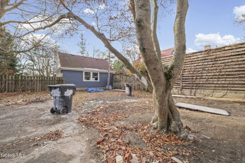 Tiny photo for 629 Virginia Street, Toledo, OH 43620 (MLS # 10004525)