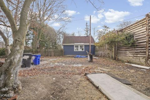 Tiny photo for 629 Virginia Street, Toledo, OH 43620 (MLS # 10004525)