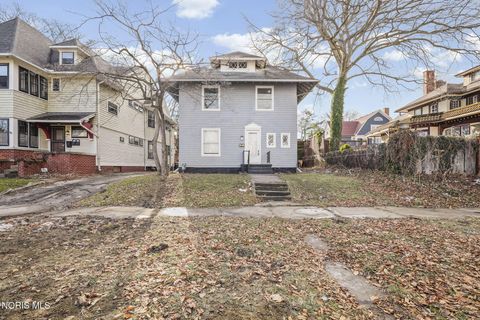 Photo of 629 Virginia Street, Toledo, OH 43620 (MLS # 10004525)