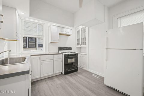 Tiny photo for 629 Virginia Street, Toledo, OH 43620 (MLS # 10004525)