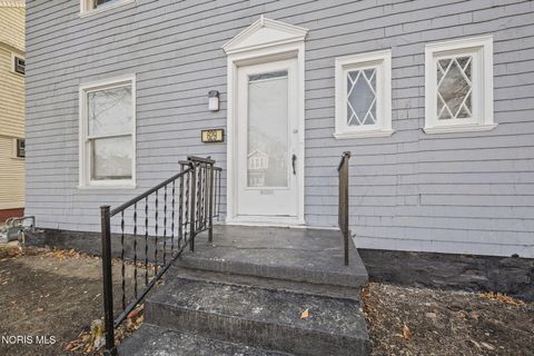 Tiny photo for 629 Virginia Street, Toledo, OH 43620 (MLS # 10004525)