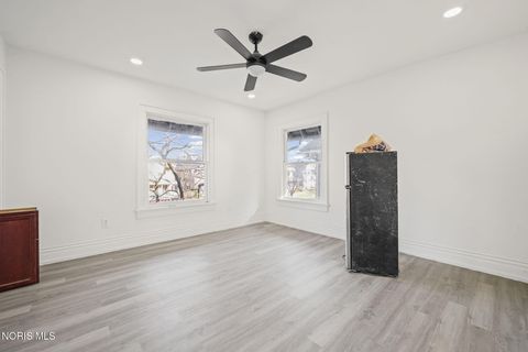 Tiny photo for 629 Virginia Street, Toledo, OH 43620 (MLS # 10004525)