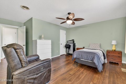 Tiny photo for 1801 Manor Hill Road # 7, Findlay, OH 45840 (MLS # 10004539)