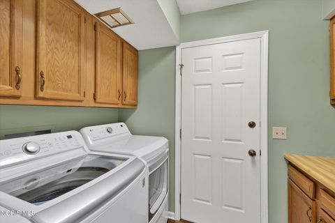 Tiny photo for 1801 Manor Hill Road # 7, Findlay, OH 45840 (MLS # 10004539)