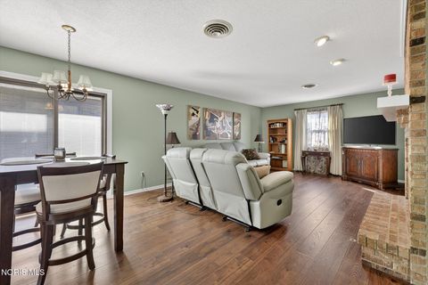 Tiny photo for 1801 Manor Hill Road # 7, Findlay, OH 45840 (MLS # 10004539)