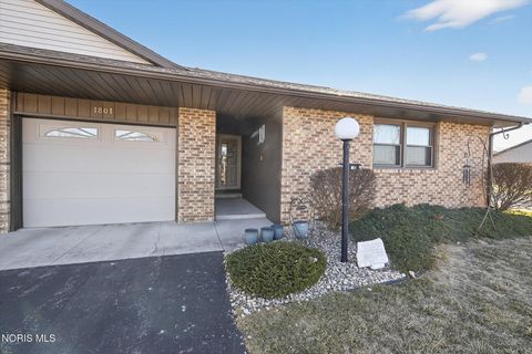 Tiny photo for 1801 Manor Hill Road # 7, Findlay, OH 45840 (MLS # 10004539)