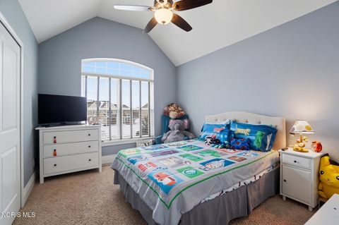 Tiny photo for 3307 Sterlingwood Lane, Perrysburg, OH 43551 (MLS # 10005926)