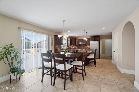 Tiny photo for 3307 Sterlingwood Lane, Perrysburg, OH 43551 (MLS # 10005926)