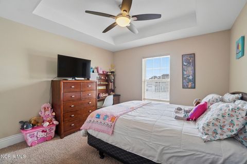 Tiny photo for 3307 Sterlingwood Lane, Perrysburg, OH 43551 (MLS # 10005926)