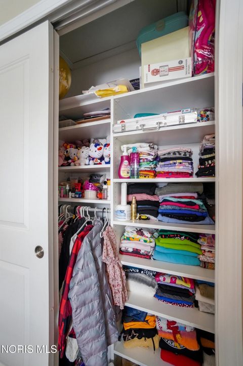 Tiny photo for 3307 Sterlingwood Lane, Perrysburg, OH 43551 (MLS # 10005926)