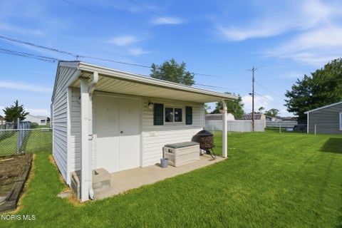 Tiny photo for 336 Wilson Street, Defiance, OH 43512 (MLS # 10009315)