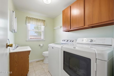 Tiny photo for 336 Wilson Street, Defiance, OH 43512 (MLS # 10009315)