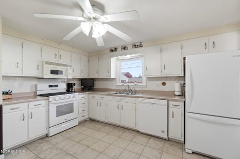 Tiny photo for 336 Wilson Street, Defiance, OH 43512 (MLS # 10009315)