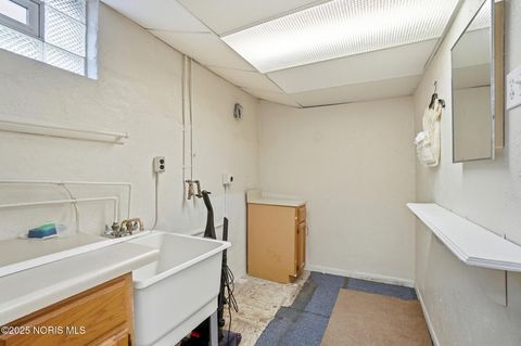 Tiny photo for 2437 Airport Highway, Toledo, OH 43609 (MLS # 10000442)
