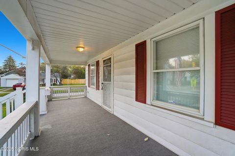 Tiny photo for 2437 Airport Highway, Toledo, OH 43609 (MLS # 10000442)