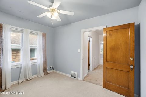Tiny photo for 2437 Airport Highway, Toledo, OH 43609 (MLS # 10000442)