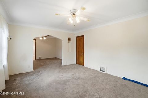 Tiny photo for 2437 Airport Highway, Toledo, OH 43609 (MLS # 10000442)