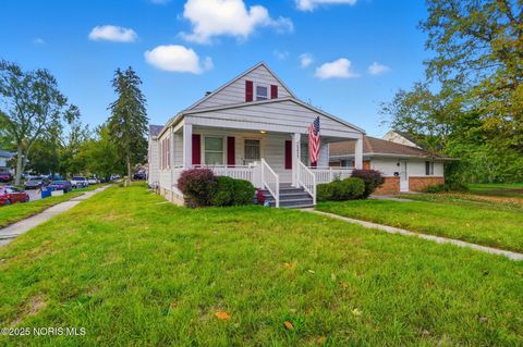 Tiny photo for 2437 Airport Highway, Toledo, OH 43609 (MLS # 10000442)