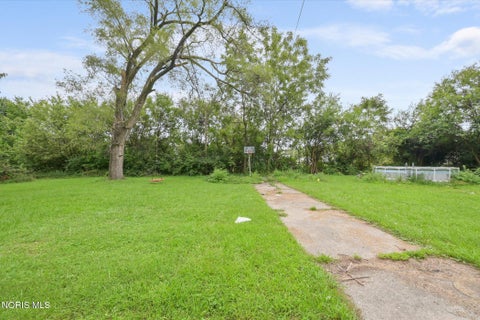 Tiny photo for 123 Arch Street, Toledo, OH 43605 (MLS # 10013192)